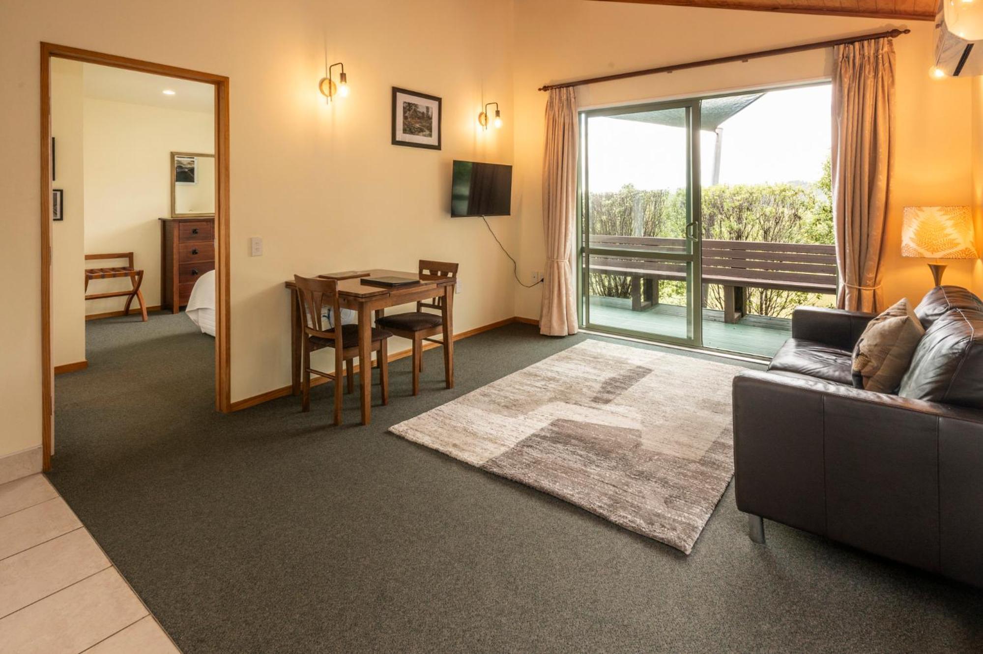 Goldfield Suites Греймут Екстериор снимка